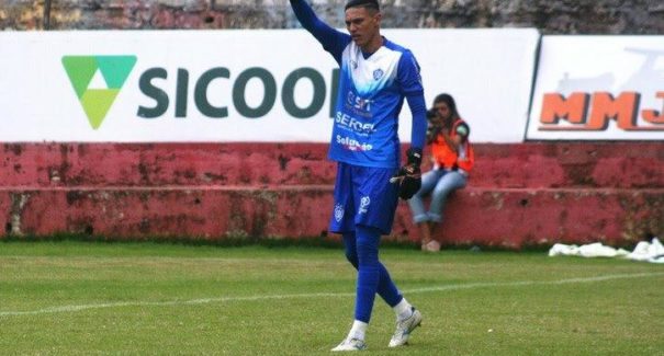 Sampaio acerta com goleiro e anuncia novas renovações para 2021