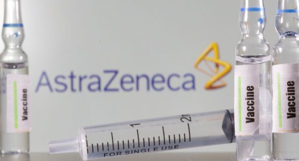 Ingrediente para produção da vacina da AstraZeneca chega no Brasil neste sábado