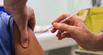 Covid-19: vacinação continua apenas para aplicação de segunda dose
