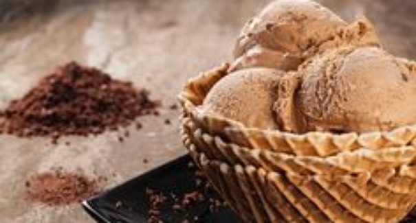 Saiba como fazer sorvete caseiro de  ovomaltine