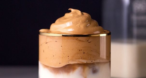 Veja como fazer café cremoso na batedeira