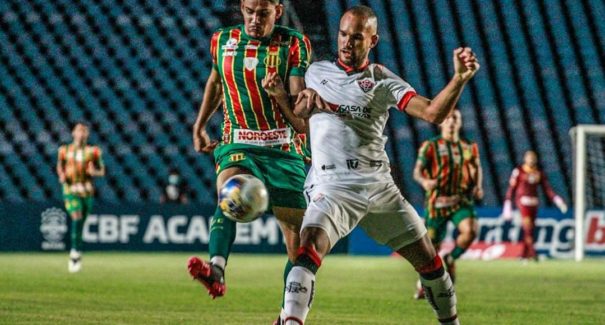 Sampaio tem pênalti anulado e não sai de empate com o Vitória pelo Nordestão