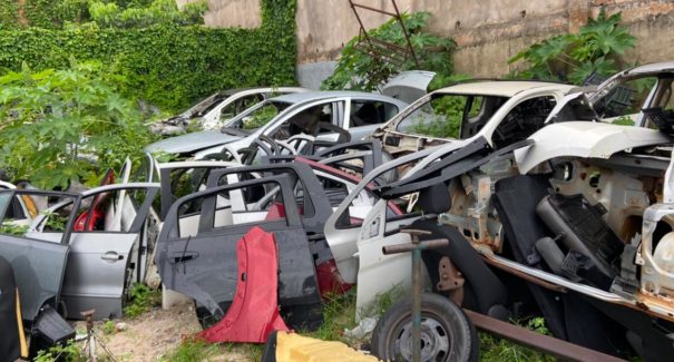 Polícia desarticula grupo criminoso por desmanches de carros roubados