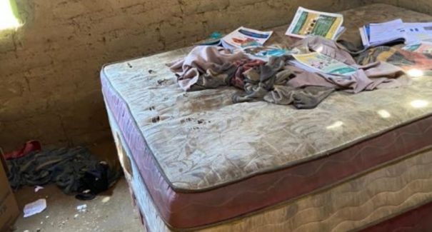 Casal é preso suspeito de entregar filha de 11 anos para estuprador