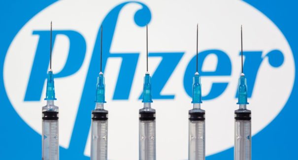 Chega ao Brasil 1º lote da vacina da Pfizer-BioNTech