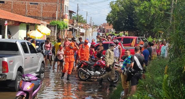 Vídeo: Ponte metálica de Bacabal desaba