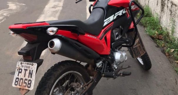 Polícia realiza prisão e recupera uma motocicleta roubada no interior do maranhão