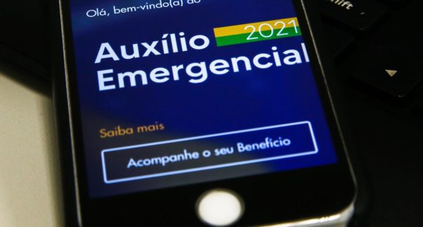 Auxílio emergencial é pago a beneficiários do Bolsa Família com NIS 8