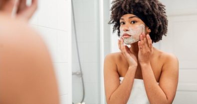 Cuide da sua pele antes de dormir! Confira passos de skin care