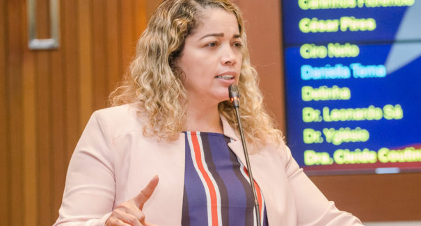 Deputada Mical Damasceno cria Projeto de Lei para vetar uso da linguagem não-binária no Maranhão