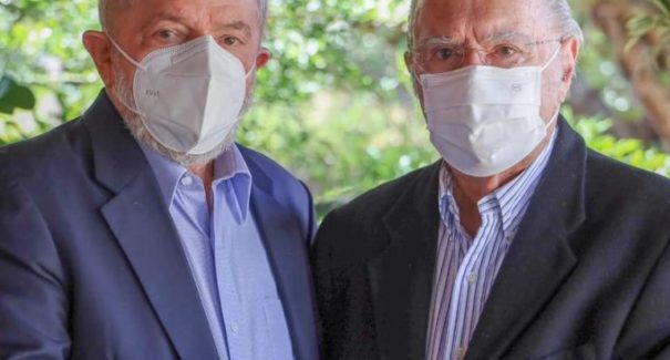 Lula se reúne com Sarney em Brasília