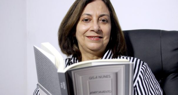 Escritora maranhense trata de discriminação e pandemia em romance LGBTQI+