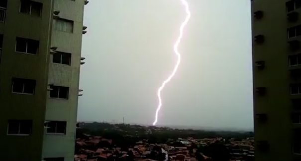 2.177 raios caíram na Ilha em 2 meses