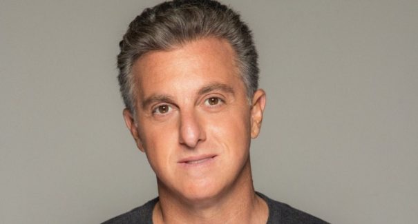 Luciano Huck vai ocupar o lugar de Fausto Silva na programação de domingo da TV Globo