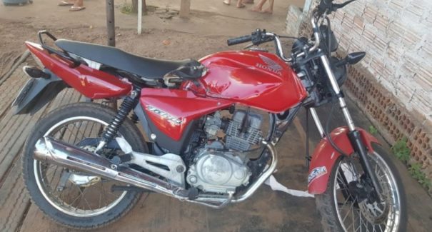 Jovem embriagado fica ferido ao colidir motocicleta em caminhão na BR-316