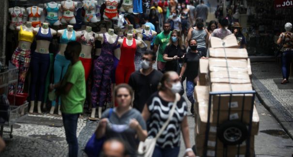 Covid-19: Brasil tem 15,7 mil novos casos e 537 mortes em 24 horas