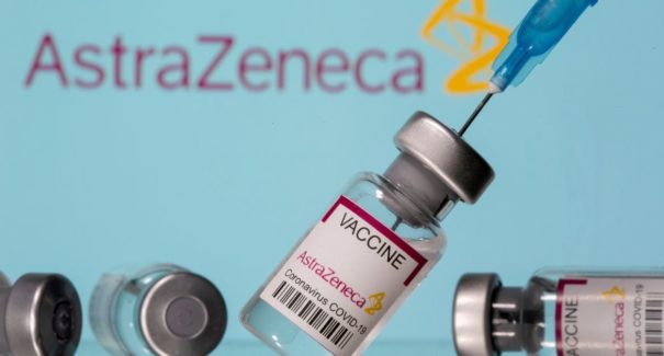 Estudo indica que terceira dose da AstraZeneca protege contra Ômicron