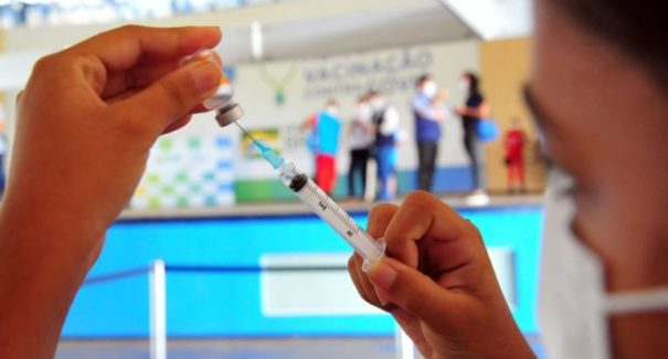 Vacinação para pessoas acima de 45 anos será retomada nesta segunda em São Luís