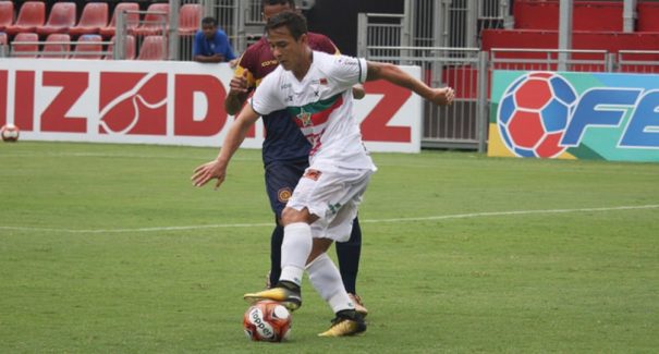 Sampaio Corrêa oficializa contratação do meia Romarinho