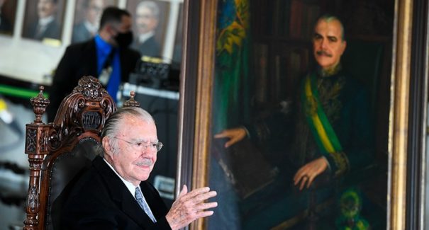 Presidência do Senado presta homenagem aos 90 anos de José Sarney