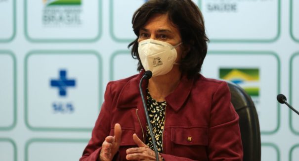 Covid-19: Fiocruz prevê entrega de 100 milhões de doses no 2º semestre