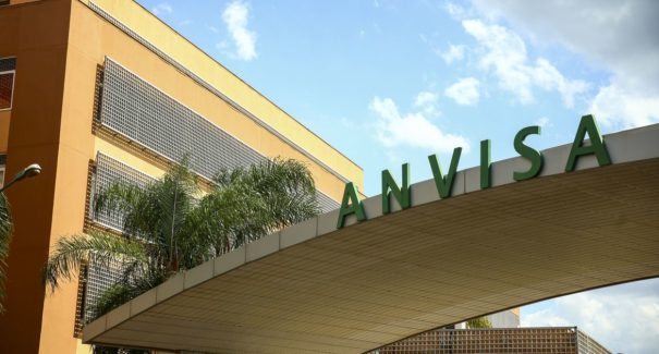 Anvisa manda recolher produtos de decoração alimentar com glitter e plástico