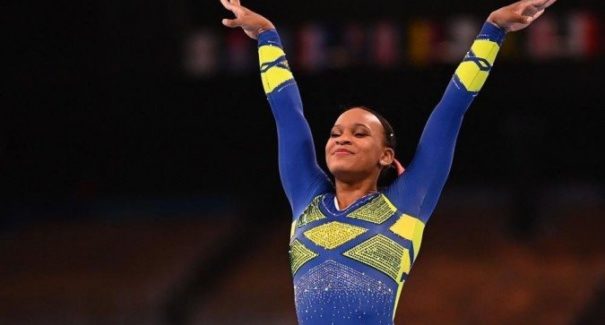 Atleta Brasileira Rebeca Andrade celebra o posto de ginasta mais completa do mundo