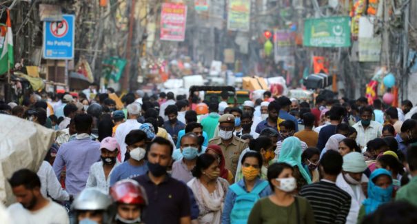 Fraudes na venda de vacinas podem ter atingido milhares de indianos