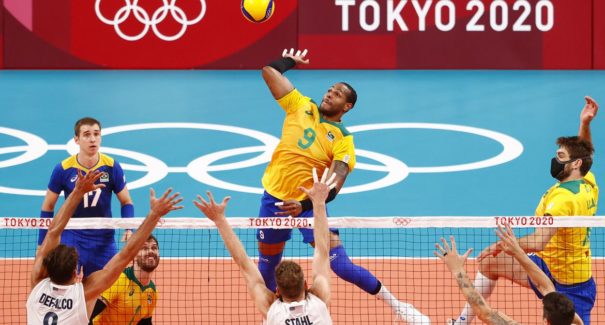 Brasil bate EUA por 3 sets a 1  e se recupera no vôlei masculino