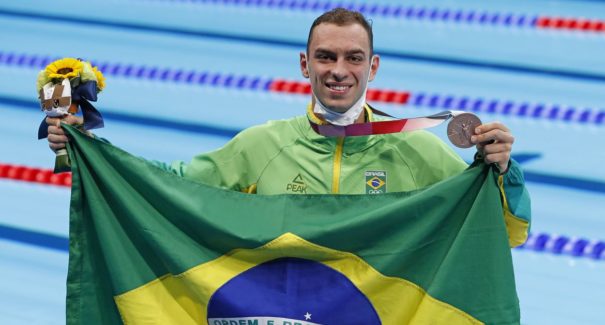 Fernando Scheffer fatura bronze nos 200m livre da natação