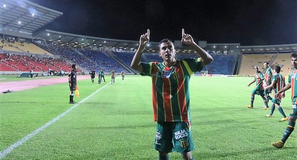 Sampaio acerta volta do meia Nádson para a Série B