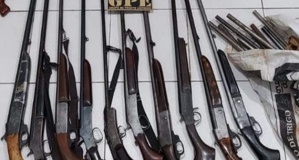 Homem é preso em flagrante com grande arsenal de armas em Codó