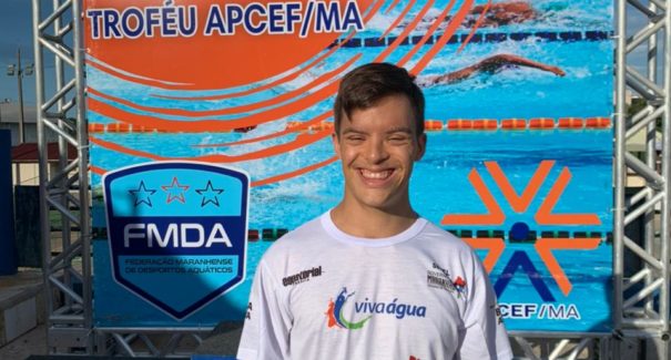 Paratleta Davi Hermes ganha medalha de ouro no Campeonato Maranhense de Natação