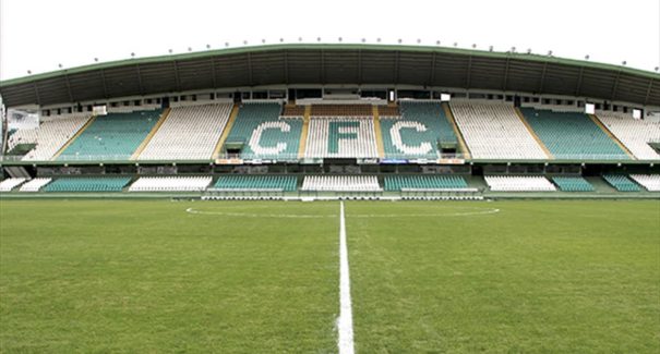 Coritiba e Vasco duelam pelas primeiras posições na Série B