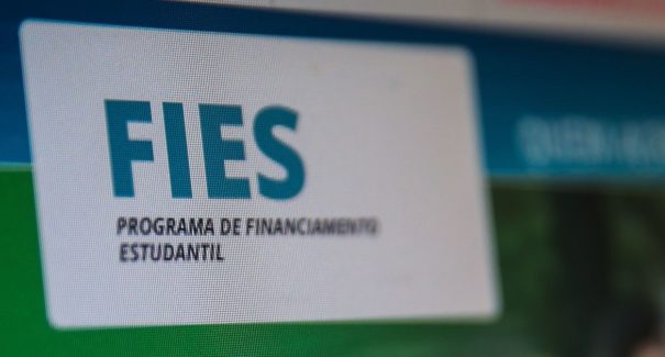 MEC prorroga prazo para renovação de contratos do Fies