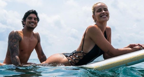 Medina desembarca em Tóquio sem Yasmin Brunet
