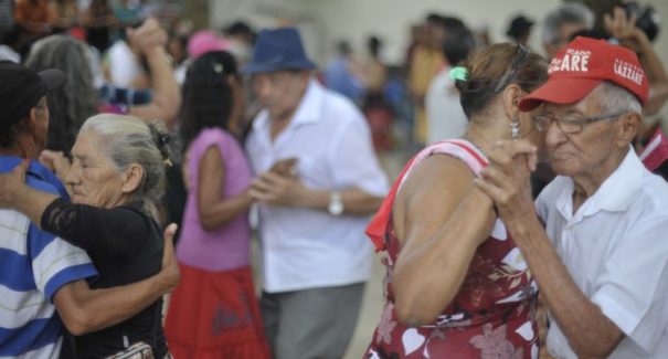 Dia dos Avós: exercício físico na terceira idade promove bem estar