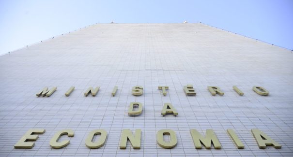 Hackers invadem sistema do Tesouro Nacional e PF é acionada