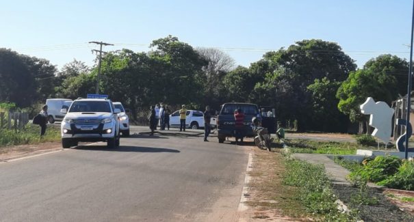 Indígenas protestam na BR-226 após atropelamento de criança