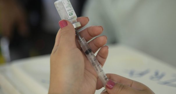 Campanha de vacinação contra a gripe começa nesta segunda-feira (2)