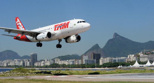 Autorização de viagem para menores de 16 anos poderá ser feita online