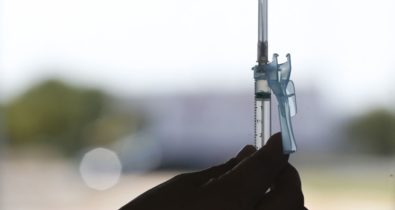 Vacinas Janssen congeladas estão aptas para aplicação