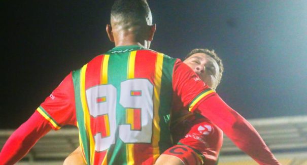 Sampaio perde chance de fechar melhor 1º turno na Série B