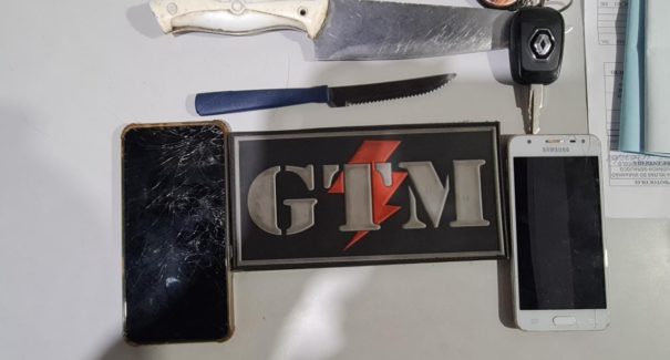 Polícia apreende adolescentes que roubaram carro de motorista de aplicativo