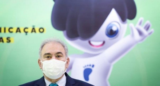 Ministro da Saúde diz que população adulta estará 100% vacinada até o fim de outubro