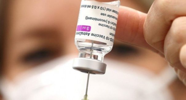 CoronaVac: Chile vai aplicar terceira dose. Brasil fará o mesmo?