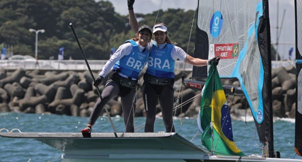 Martine Grael e Kahena Kunze são bicampeãs olímpicas na classe 49er FX