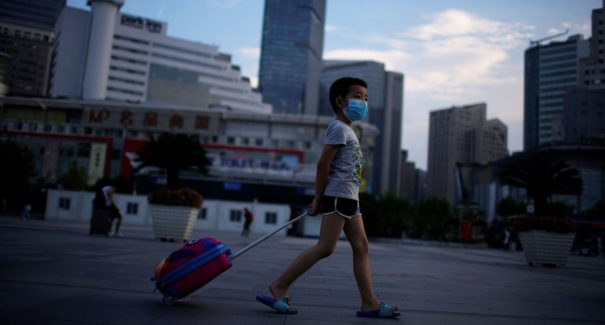 China não relata novos casos locais de covid-19 pela 1ª vez desde julho