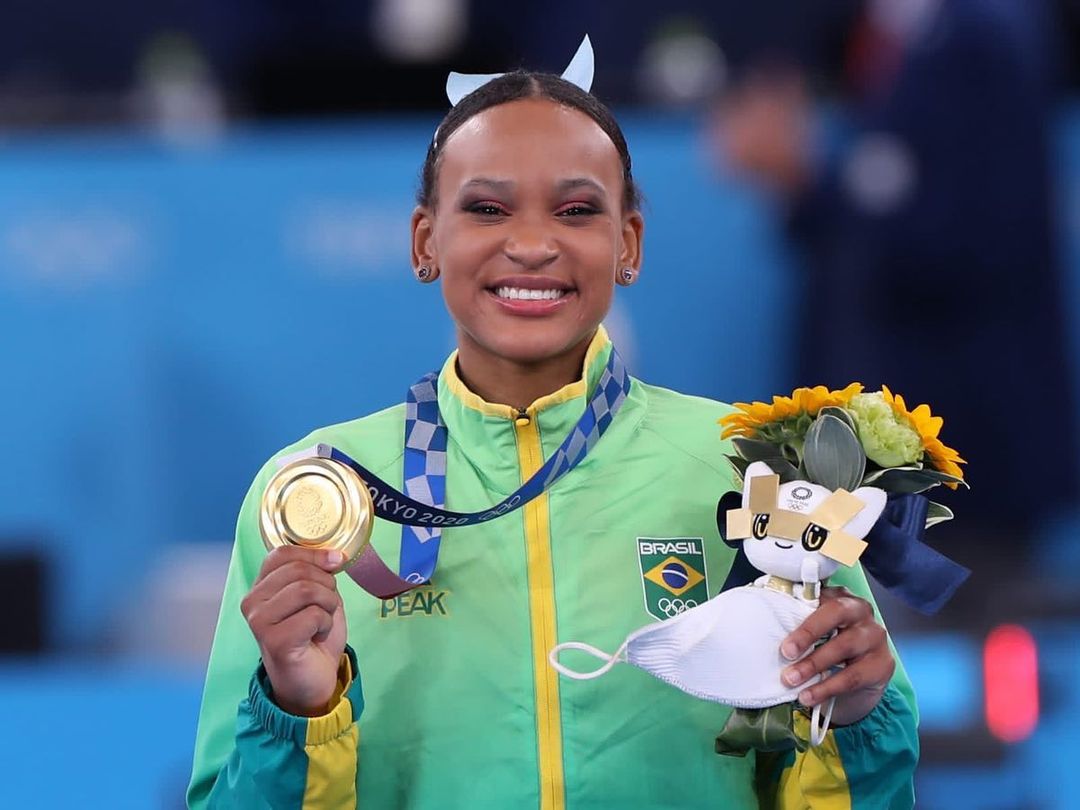 Rebeca Andrade conquista ouro para o Brasil na ginástica ...