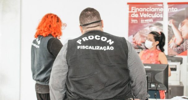 Procon autua agências bancárias em Humberto de Campos após constatar irregularidades